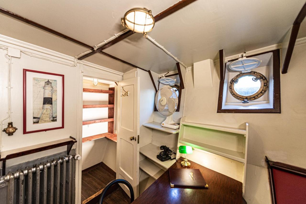 Das Feuerschiff Hamburg Exterior photo